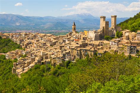 It boarders lazio, marche and molise. Sweet Sulmona: Taste the Good Life in Abruzzo - Dream of Italy