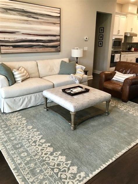 Hand tufted rugs are a fairly modern style of making handmade rugs. Desa Bordered Hand Tufted Wool Rug | Dyed wool yarn, Hand ...