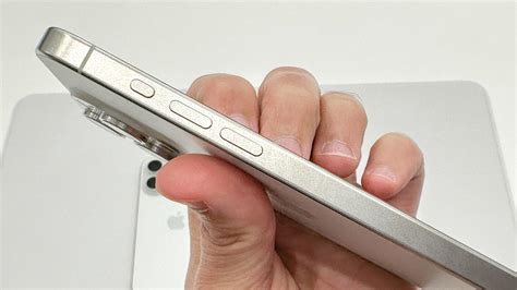 Iphone 15 Pro Max Plus Léger Plus Rapide Et Doté Dun Zoom 5x Tout