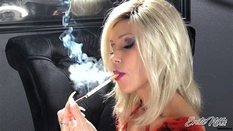 Nikki Ashton Sfw Blonde Milf Goddess Chain Smoking