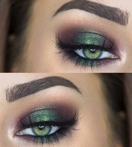Hazel eye makeup idea #1: 21 Stunning Makeup Looks for Green Eyes - CherryCherryBeauty