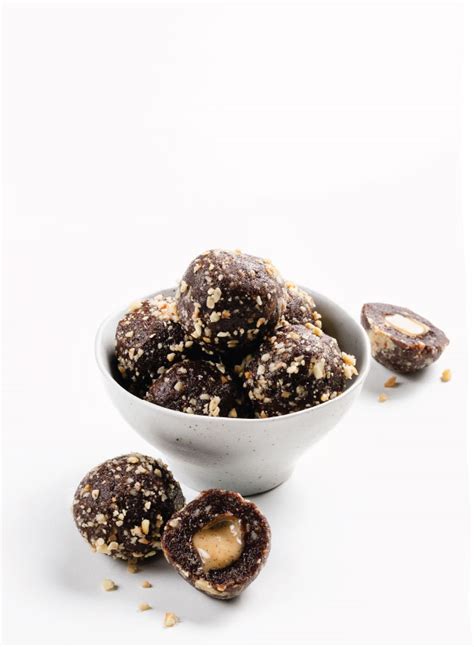 Chocolate Hazelnut Energy Balls Nats Rawline