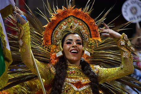 dumpert nl Carnaval maar dan in Brazilië