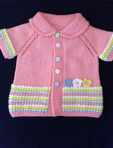 Kız bebek yelek modeli süsleme sanatı Baby knitting patterns Bebek
