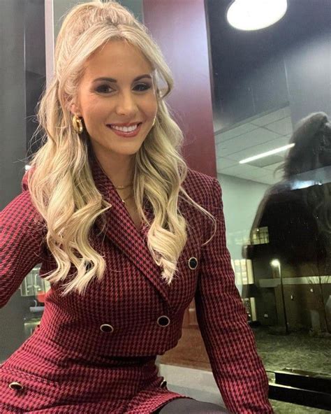 Laura Rutledge Espn Hotreporters Laura Rutledge Suits For Women Cool Outfits