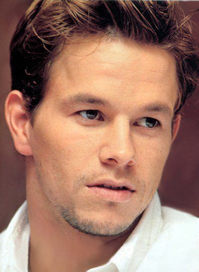 My god, i say the name mark wahlberg and my finger couldn't scroll fast enough to click on this picture! The 401 best Mark Wahlberg images on Pinterest | Celebs ...