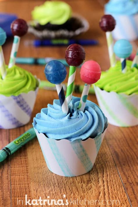 #cupcake wedding #latest trends #cupcake decorations #cupcake tower #themed. Kid-Friendly Cupcake Decorating | In Katrina's Kitchen