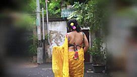 Anupama Paramerswaran Hot Belly And Boobs In Saree Xnxx Com