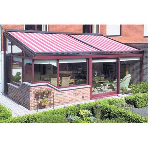 On trouve ainsi des stores de vérandas. Store alumimium pour toiture de véranda - Harol