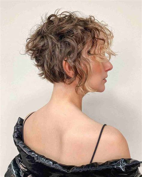 100 Short Haircuts For Thin Fine Hair To Appear Thick And Full