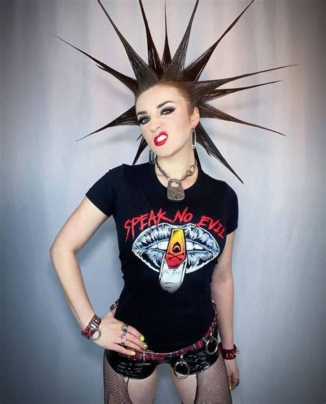 Rock And Metal Ladies On Instagram “erin Micklow Host Of The Youtube Show Last Rockers Tv 🔥🔥🤘
