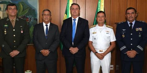 Ministro Da Defesa Apresenta Novos Comandantes Das Forças Armadas