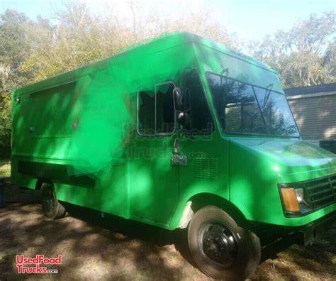 Chevrolet P30 Step Van Kitchen Food Truck With Fire Suppression