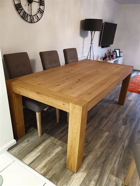Large 6 Seater Natural Oak Effect Dining Room Table In Locks Heath