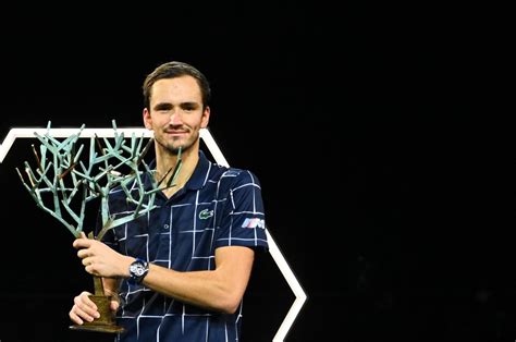 Check out the worldwide men's tennis atp rankings for 2020 along with the top players, points and countries. Medvedev climbs in ATP rankings after Paris win | Daily Sabah