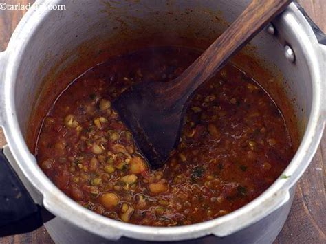 Finally, serve misal with pav and lemon wedges making a complete misal pav recipe. Misal Pav recipe, How To Make Misal Pav, Homemade ...