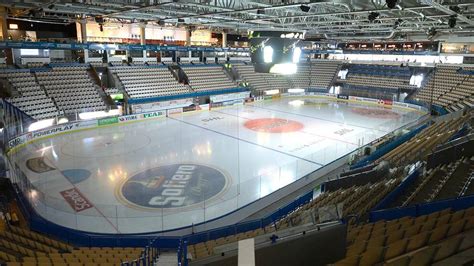 Hör växjö lakers joel persson efter segern i semifinal 5 som tog växjö lakers till klubbens tredje en femte och direkt avgörande match och en finalist skulle fram. Växjö Lakers arenabolag i miljontvist - stämmer ...