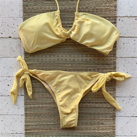 Biquíni Top Detalhe Alça Calcinha Lacinho Amarelo Dondoca Moda Feminina