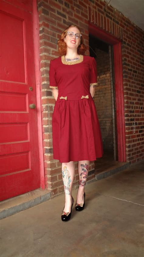 Snapped Garters Dress 28 Simplicity 1253 1944