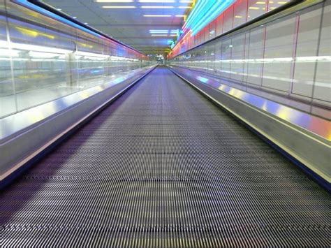 Curious About Airport Moving Walkways Heres The Scoop Airportnerd