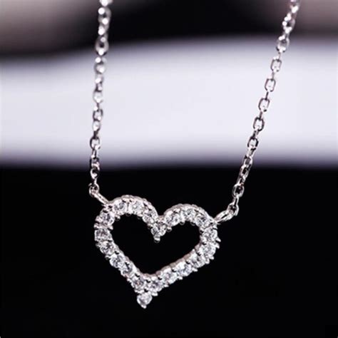 Romantic Classic Aesthetic 925 Sterling Silver Jewelry Mini Inlaid Crystal Heart Shaped Clavicle