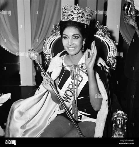 Reita Faria Miss India Is Crowned Miss World 1966 17th November 1966