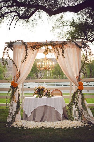 15 Stunning Reasons To Have A Sweetheart Table Bridalguide