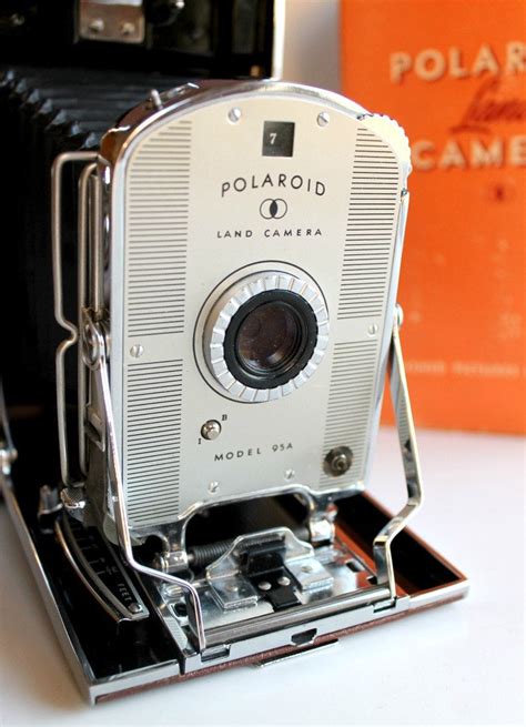 Vintage 1950s Polaroid Land Camera Model 95a Vintage Cameras
