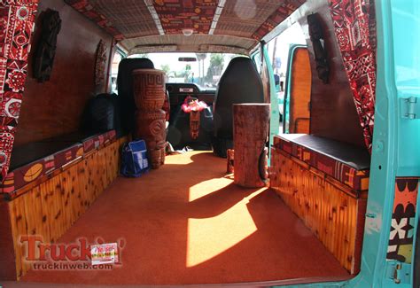 12 Far Out Van Interiors From The 70s That Will Make You Scratch Your Head
