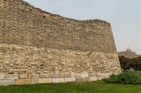 Крепостные стены, ворота и башни эпохи Мин в Пекине