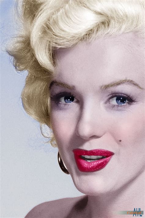 Marilyn Monroe, ca 1955 | Marilyn monroe photos, Marilyn monroe sculpture, Marilyn monroe outfits