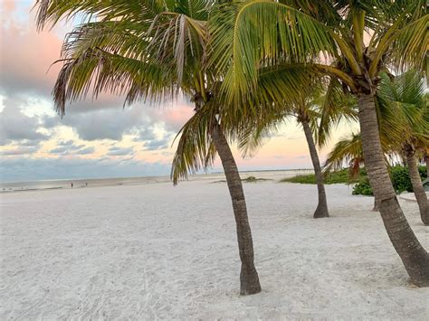 Fort Myers Beach 10 Reasons Why Its The Best Beach In Florida