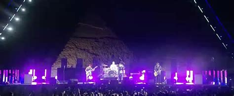 Red Hot Chili Peppers Live At The Pyramids Video