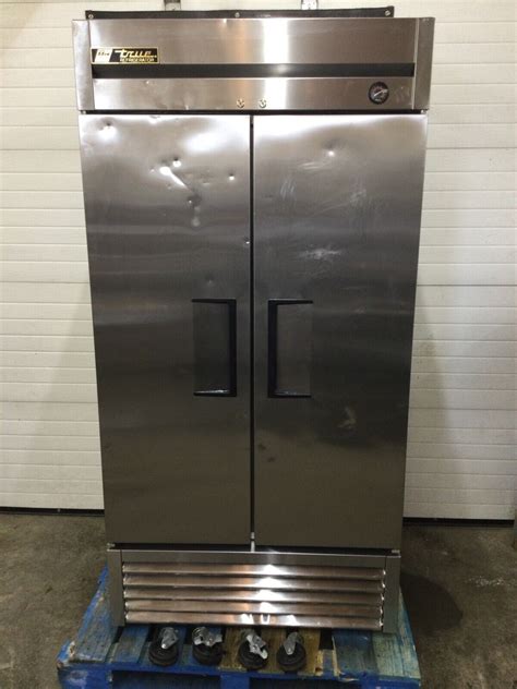 True T 35 Hc 2 Door Reach In Refrigerator Stainless Steel Tested Worki
