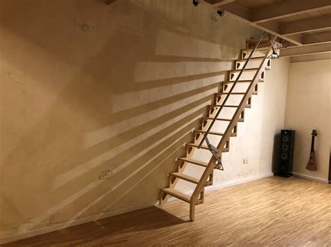 Escalera Retráctile De Madera Bcompact Hybrid Stair By Bcompact