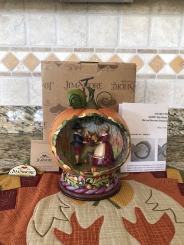 Jim Shore Heartwood Creek Blessings Harvest Pumpkin Diorama Lighted