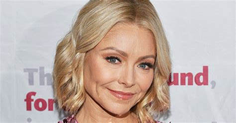 Kelly Ripa Dyes Hair For The 1st Time Since Covid 19 Quarantine