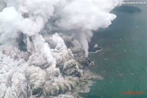 Anak Krakatau Continues To Erupt Day After Devastating Tsunami Kills At