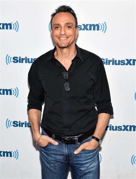 Hank Azaria Willing To Step Aside From Voicing Indian Simpsons Character Apu Amid Controversy