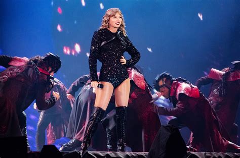 Taylor Swifts Reputation Tour B Stage Songs She Has Surprised Fans