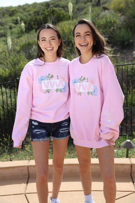 Merrell Twins Instagram Merrill Twins Veronica And Vanessa Veronica