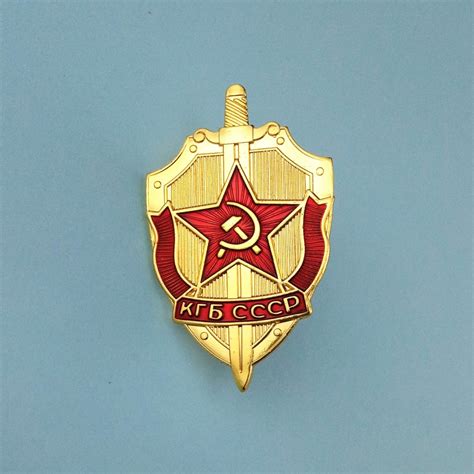 CCCP KGB Golden Badge Soviet Medals Russia Brooch USSR Metal Badges In Pins Badges From Home