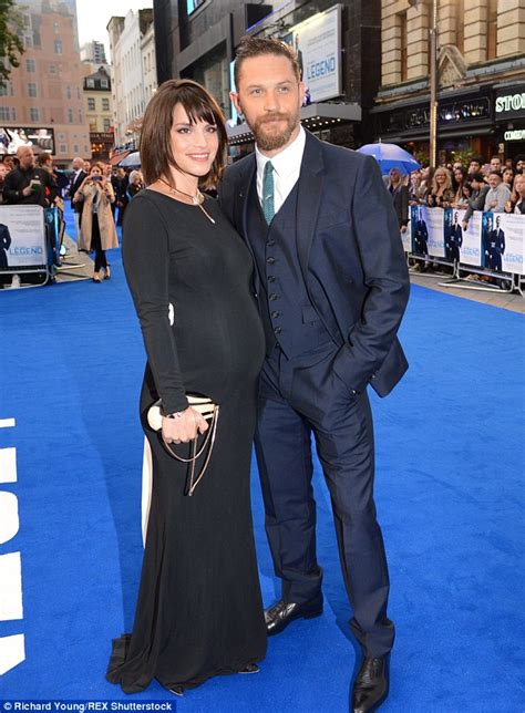 Tom Hardys Wife Charlotte Riley Pregnant At Legend Premiere Daily