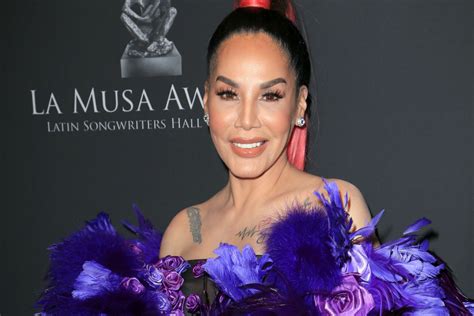 Ivy Queen Celebra Sus 48 Años Mostrándose En Lencería La Opinión