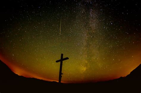 Jul 02, 2021 · neben den ersten perseiden dürfen sich hobbyastronomen im juli auf einige weitere highlights freuen. Perseiden: Sternschnuppen richtig fotografieren | c't ...