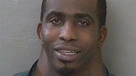 wide necked man whose mugshot went viral is arrested again riset