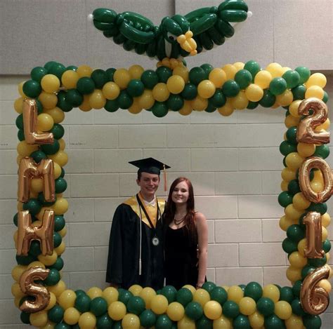 Balloon Photo Frame For Graduation Event With Mascot Made From Twisted