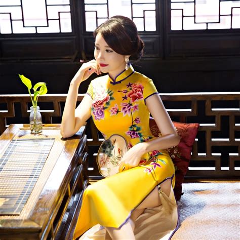Yellow Long Cheongsam Sexy Chinese Traditional Dress Qipao Chinese