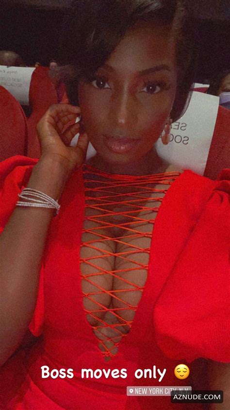 Lisa Yaro Sexy Flaunts Her Boobs At The Tribeca Film Festival In