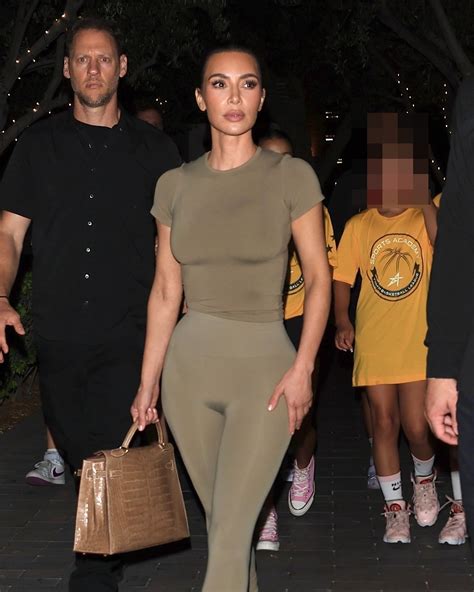 Kim Kardashian Shows Off Her Real Curves In Skintight Leggings And Top In Rare Unedited Photos